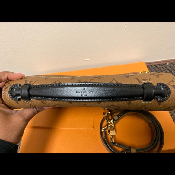 Louis Vuitton Reverse Monogram Pochette Métis - Picture 4 of 8